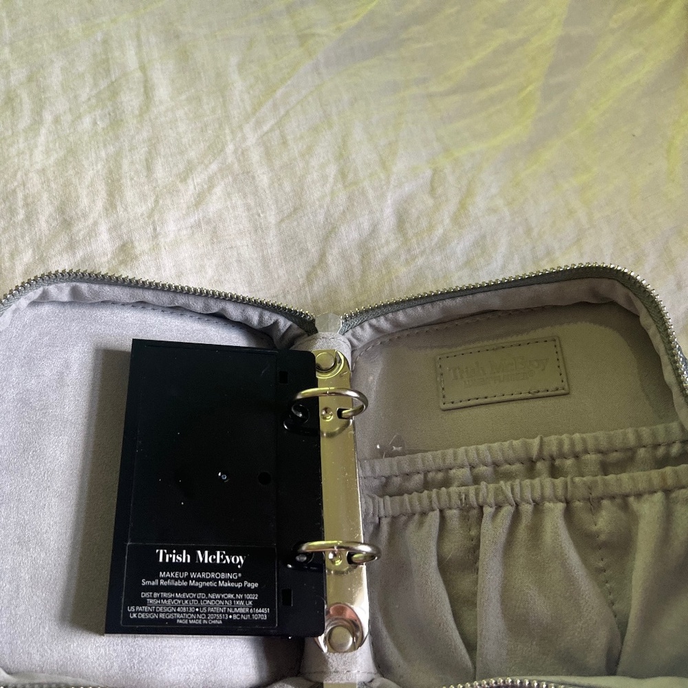 Trish McEvoy "The Power of Makeup" Organizer Snakeskin - Picture 3 of 7